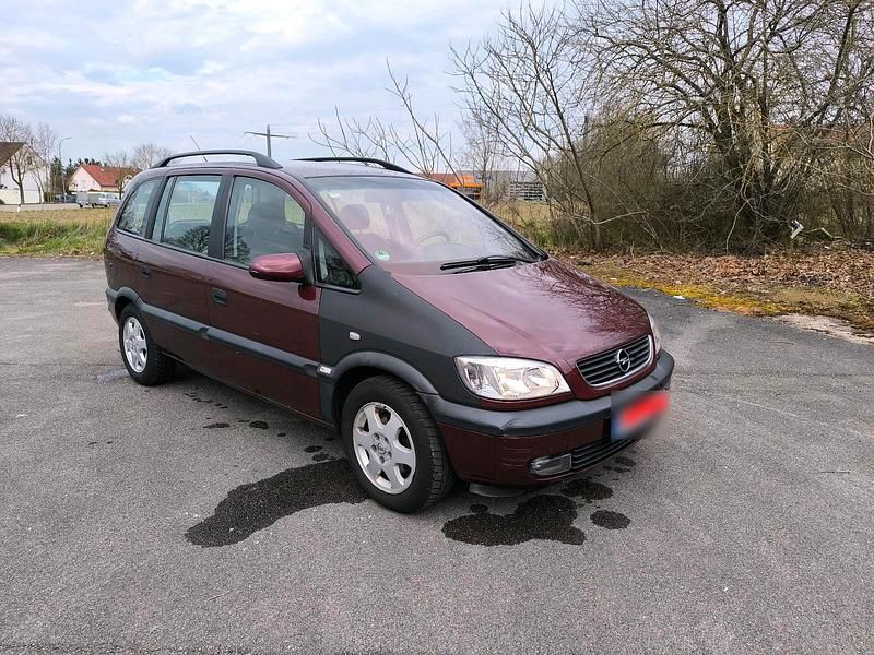 Gebraucht Opel Zafira 125 PS (91 kW) 2002 Rot Van / Kleinbus