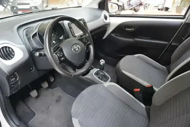 Gebraucht Citroën C1 PureTech 82 PS (60 kW) 2016 Grau Kleinwagen