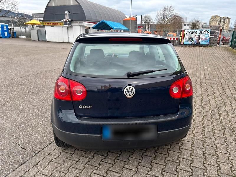 Gebraucht VW Golf V 75 PS (55 kW) 2005 Blau Kleinwagen