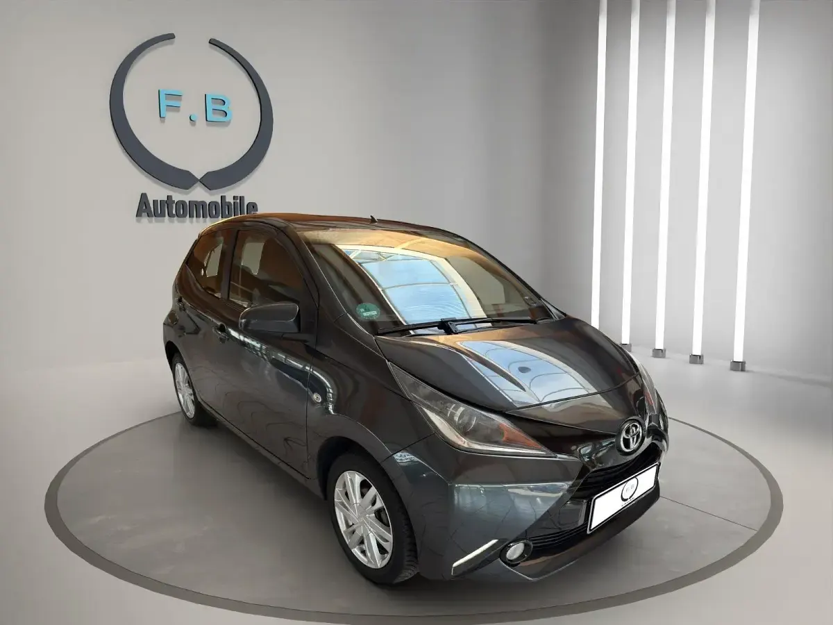 Gebraucht Toyota Aygo X-play 70 PS (51 kW) 2017 Kleinwagen