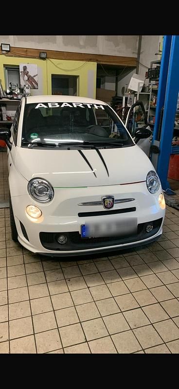 Gebraucht Fiat 500 Abarth 180 PS (132 kW) 2012 Weiß Kleinwagen