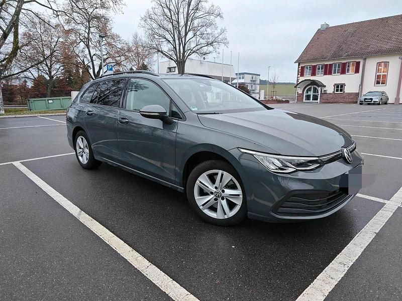 Gebraucht VW Golf VIII Life 116 PS (85 kW) 2021 Grau Kombi
