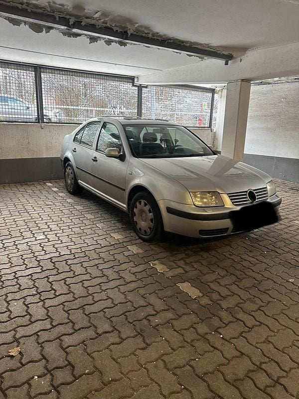 Gebraucht VW Bora 100 PS (73 kW) 2003 Grau Limousine