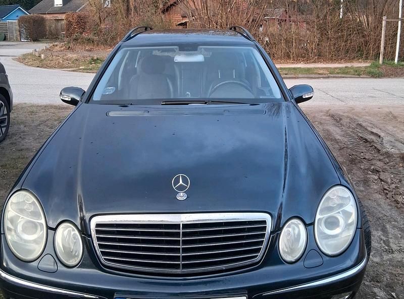 Gebraucht Mercedes E200 163 PS (119 kW) 2003 Andere farben Kombi