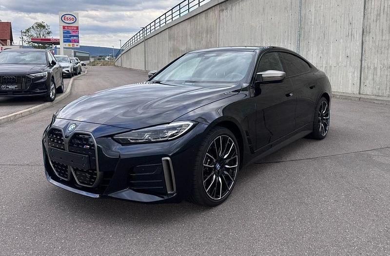 Schwarz Gebraucht 2024 BMW i4 Performance Limousine | 59.900 € (Etwas zu teuer) - Bild 1/4