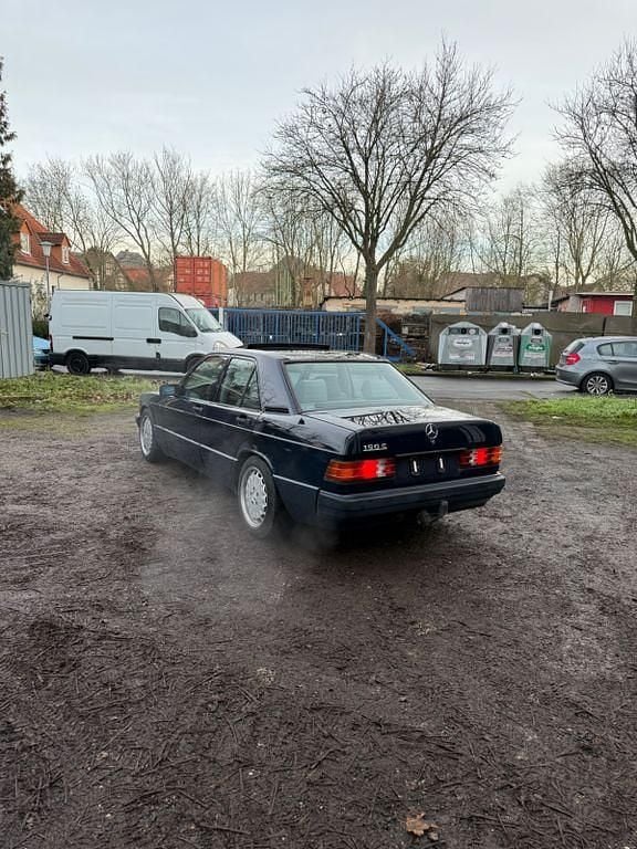 Gebraucht Mercedes 190 122 PS (89 kW) 1989 Limousine