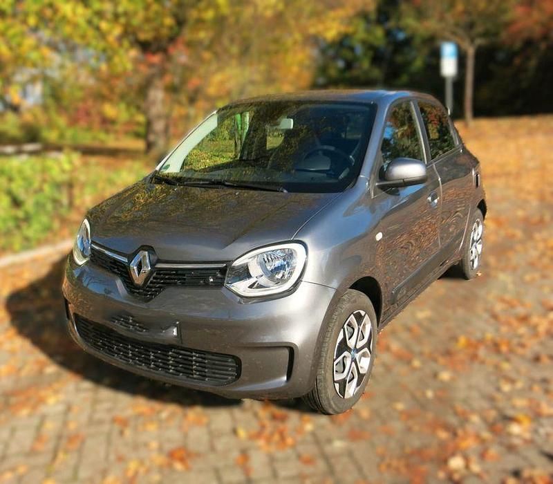 Grau Gebraucht 2022 Renault Twingo Zen Kleinwagen | 12.500 € (Fairer Preis) - Bild 1/4