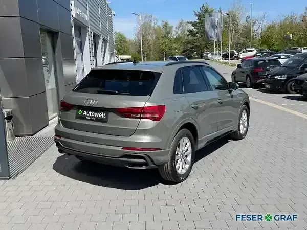 Gebraucht Audi Q3 Ambiente 150 PS (110 kW) 2023 Chronosgrau metallic SUV