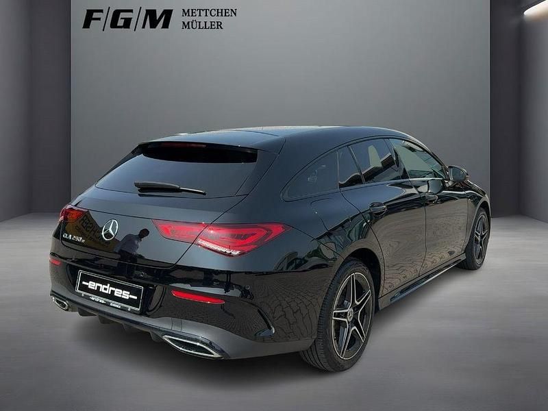 Gebraucht Mercedes CLA250e Shooting Brake AMG line 218 PS (160 kW) 2021 Nachtschwarz Kombi