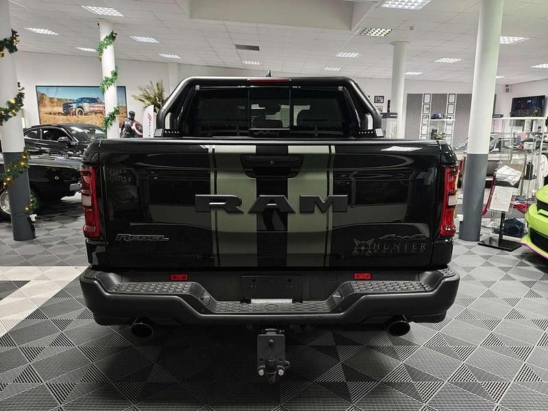 Second-hand Dodge Ram 420 CP (308 kW) 2024 Negru Pickup