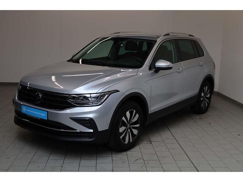 Gebraucht VW Tiguan Move 150 PS (110 kW) 2024 Silber SUV