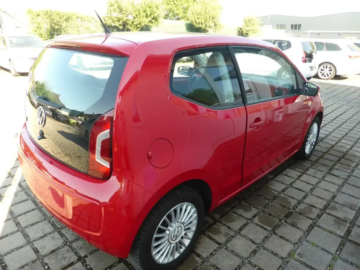 Gebraucht VW up! high up! 75 PS (55 kW) 2012 Rot Kleinwagen
