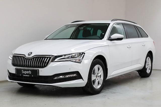 Gebraucht Skoda Superb Ambition 150 PS (110 kW) 2024 Weiß Kombi