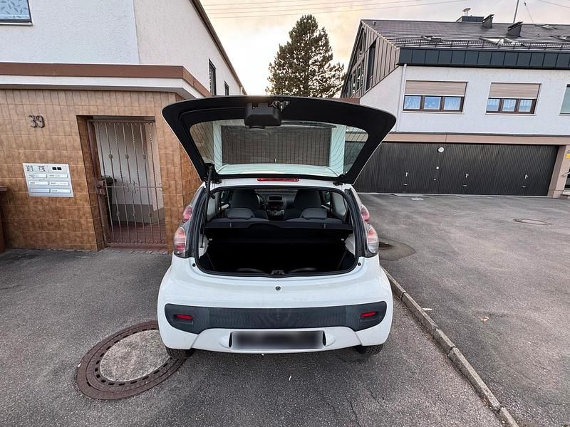Second-hand Citroën C1 68 CP (50 kW) 2011 Alb Hatchback