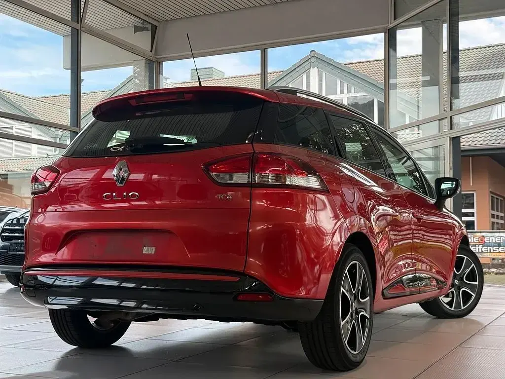 Gebraucht Renault Clio IV Dynamique 90 PS (66 kW) 2016 Rot Limousine
