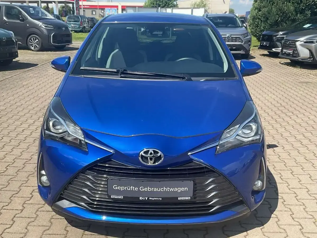 Gebraucht Toyota Yaris Basis 111 PS (81 kW) 2019 Titanblau metallic Kleinwagen