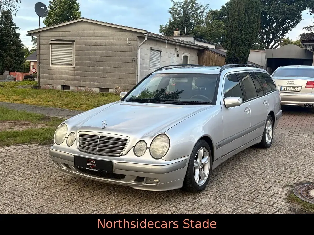 Gebraucht Mercedes E200 Classic 163 PS (119 kW) 2002 Grau Kombi