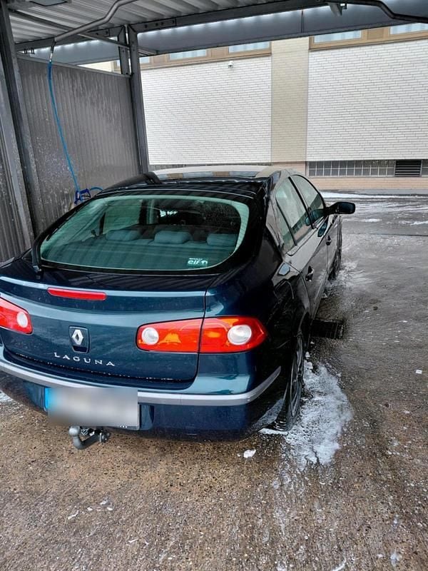 Grün Gebraucht 2007 Renault Laguna III Initiale Limousine | 1.700 € (Superpreis) - Bild 1/4