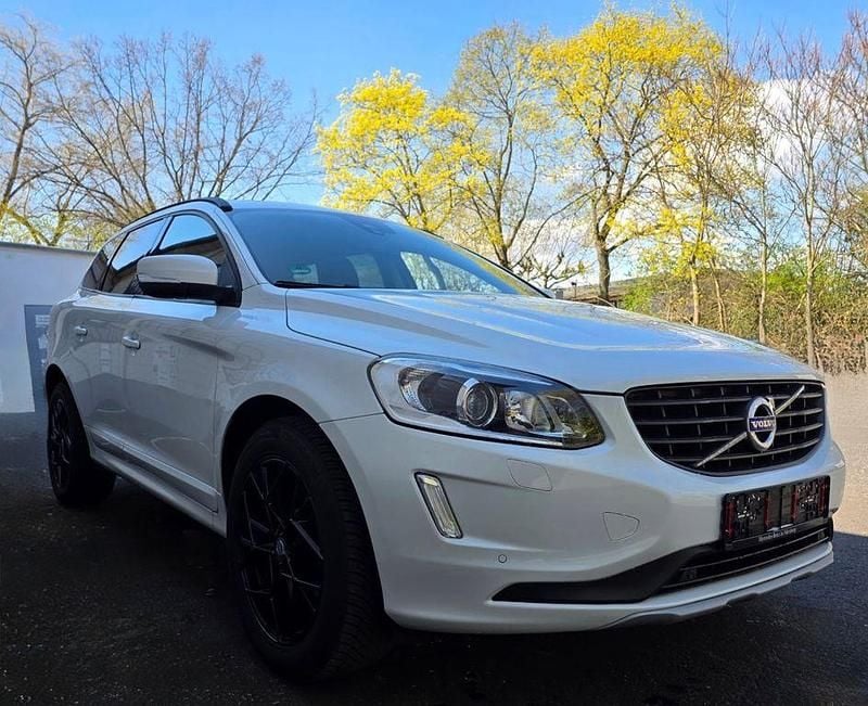 Gebraucht Volvo XC60 150 PS (110 kW) 2016 Weiß SUV