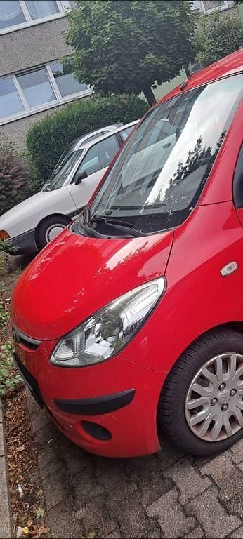 Rot Gebraucht 2010 Hyundai i10 Edition+ Kleinwagen | 1.500 € (Superpreis) - Bild 1/4