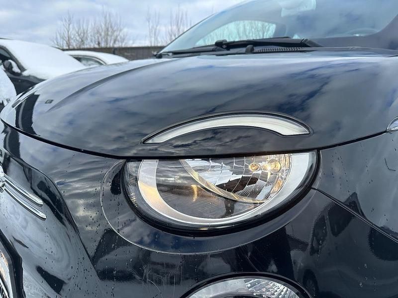 Gebraucht Fiat 500e Basis 86 kW (118 PS) 2023 Schwarz Kleinwagen