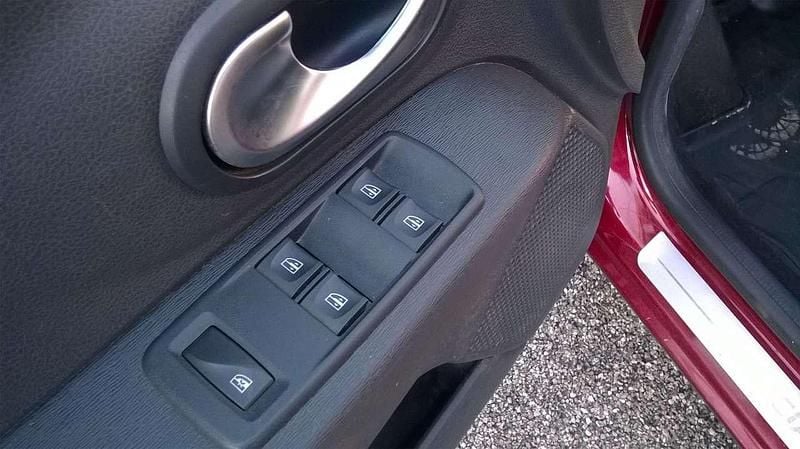 Gebraucht Dacia Lodgy Stepway 116 PS (85 kW) 2021 Kalahari rot Van / Kleinbus