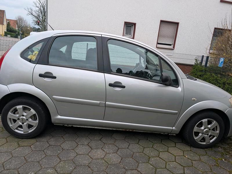Gebraucht Citroën C3 60 PS (44 kW) 2009 Silber Kleinwagen