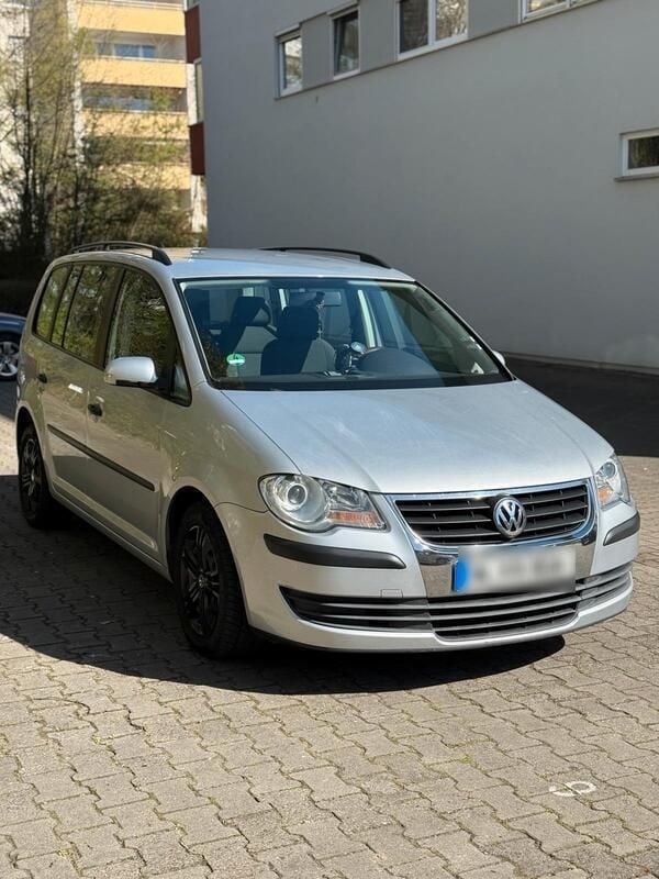 Silber Gebraucht 2008 VW Touran Van / Kleinbus | 2.400 € (Guter Preis) - Bild 1/4
