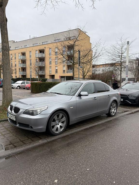 Gebraucht BMW 523 177 PS (130 kW) 2005 Limousine