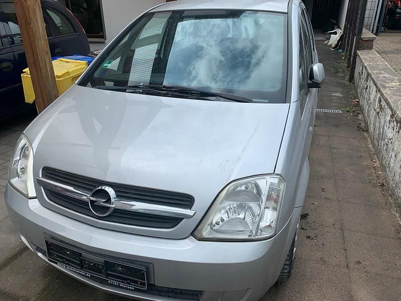 Silber Gebraucht 2005 Opel Meriva Van / Kleinbus | 550 € (Superpreis) - Bild 1/4