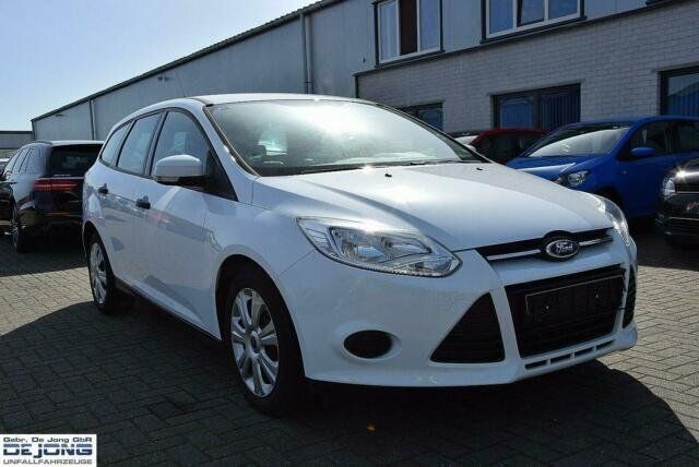 Gebraucht Ford Focus Ambiente 101 PS (74 kW) 2014 Weiß