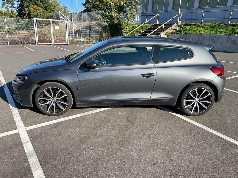 Gebraucht VW Scirocco Sport 180 PS (132 kW) 2017 Grau Coupé