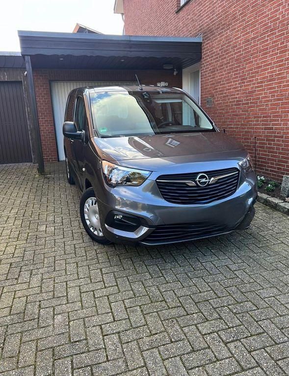Grau Gebraucht 2022 Opel Combo Life Van / Kleinbus | 17.000 € (Guter Preis) - Bild 1/1
