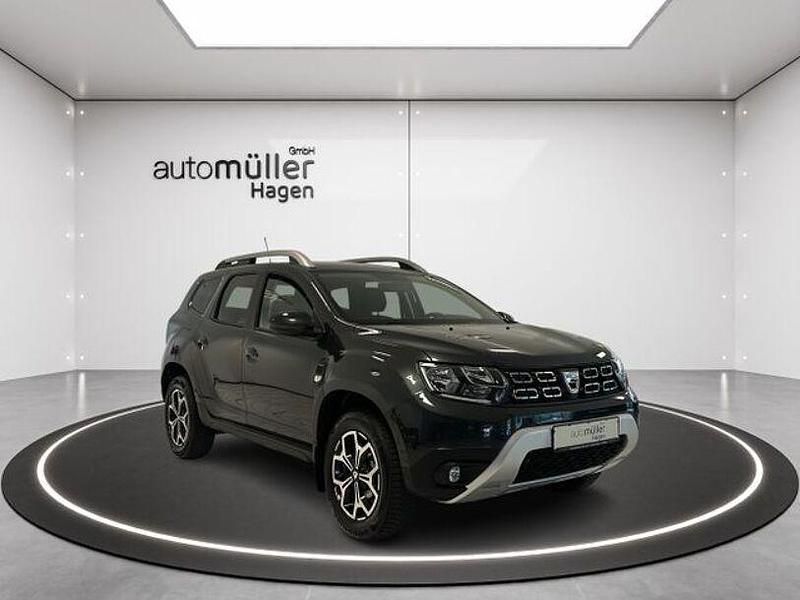Grau comete Gebraucht 2019 Dacia Duster Prestige SUV | 14.990 € (Fairer Preis) - Bild 1/4