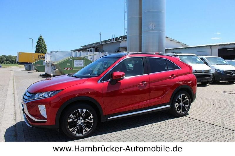 Rot Gebraucht 2018 Mitsubishi Eclipse Cross Top SUV | 15.490 € (Etwas zu teuer) - Bild 1/4