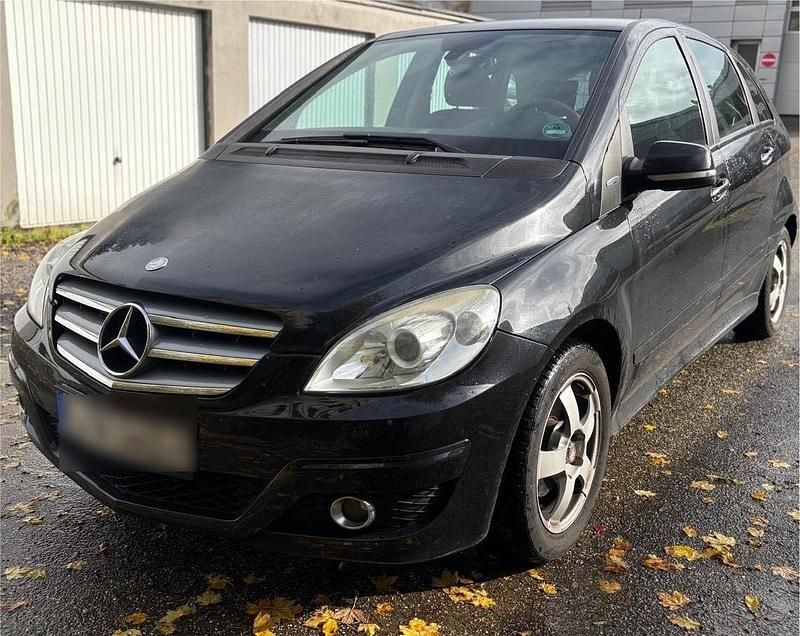 Schwarz Gebraucht 2010 Mercedes B180 Van / Kleinbus | 1.700 € (Superpreis) - Bild 1/4