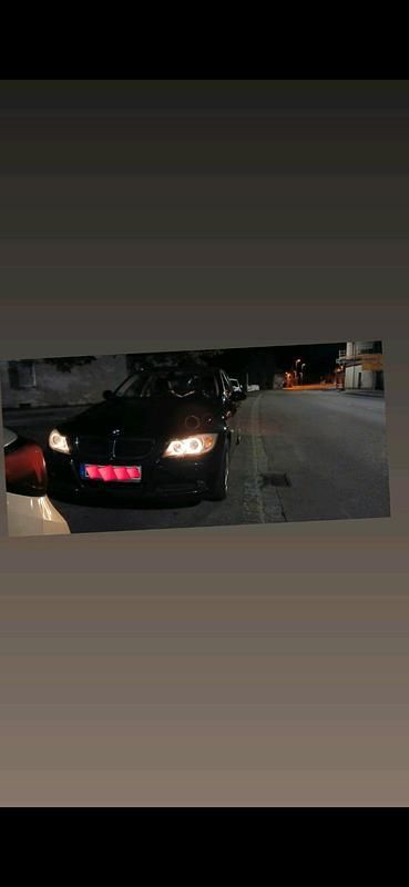 Gebraucht BMW 320 170 PS (125 kW) 2009 Blau Limousine