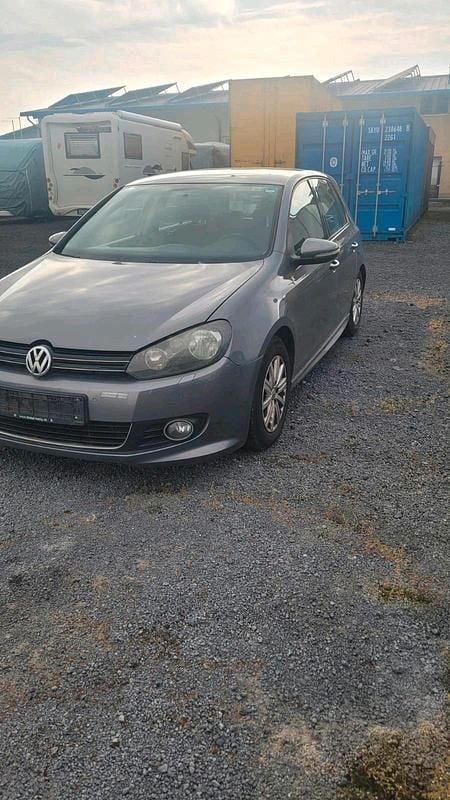 Gebraucht VW Golf VI 105 PS (77 kW) 2011 Grau Kleinwagen