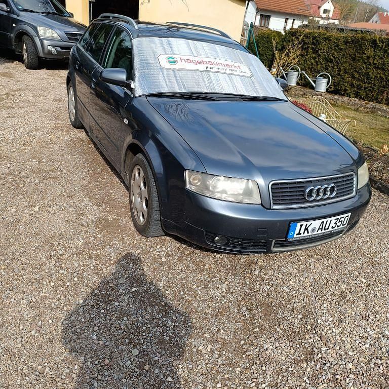 Grün Gebraucht 2003 Audi A4 Kombi | 700 € (Superpreis) - Bild 1/4
