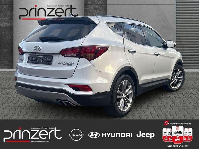 Gebraucht Hyundai Santa Fe Premium 200 PS (147 kW) 2017 Platinum silver / met SUV