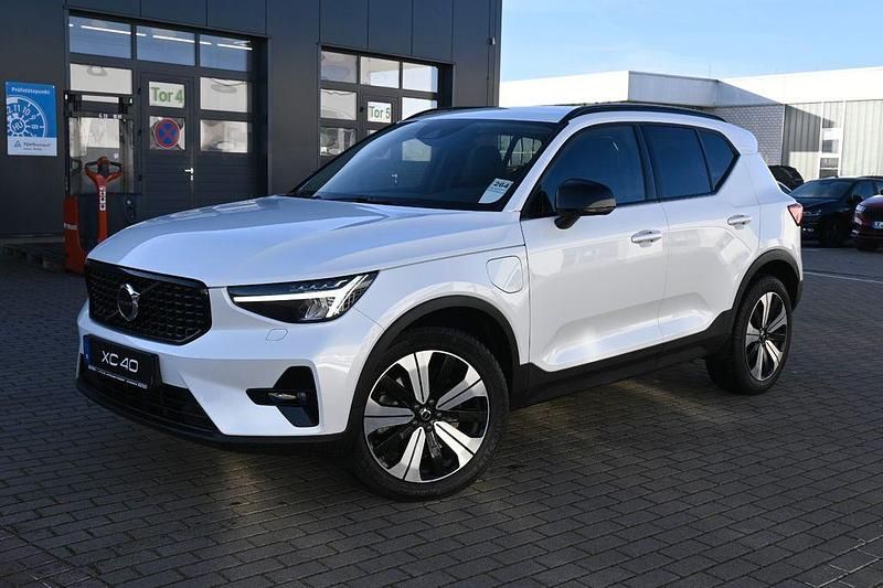 Gebraucht Volvo XC40 Plus 261 PS (191 kW) 2022 Weiß SUV