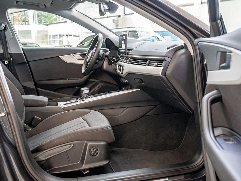 Gebraucht Audi A4 Advanced Plus 204 PS (150 kW) 2021 Grau / manhattangrau (metallic) Kombi