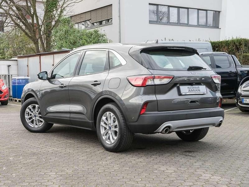 Gebraucht Ford Kuga Titanium 120 PS (88 kW) 2024 Magneticgrau (metallic) SUV