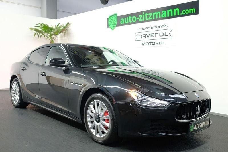 Grau Gebraucht 2019 Maserati Ghibli Coupé | 26.900 € (Fairer Preis) - Bild 1/4