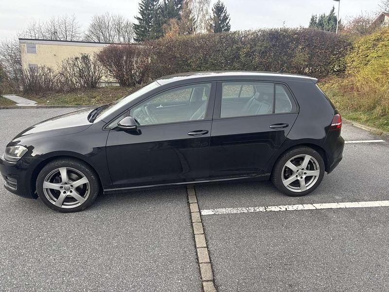 Gebraucht VW Golf VII Highline 140 PS (102 kW) 2013 Schwarz Limousine