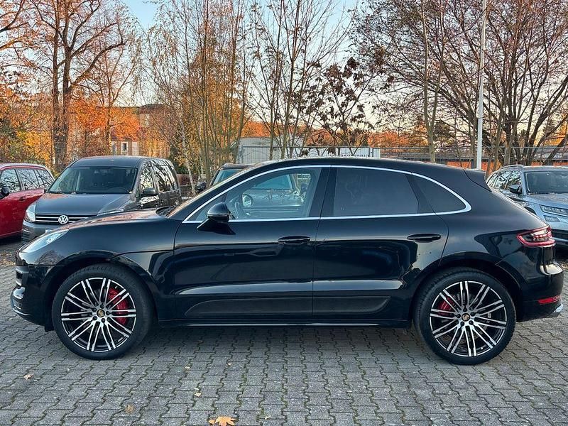 Gebraucht Porsche Macan Turbo 400 PS (294 kW) 2015 Tiefschwarz (metallic) SUV