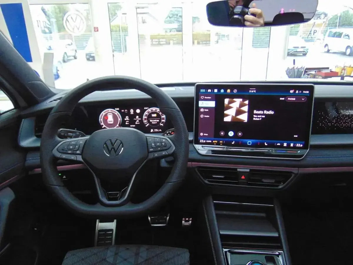 Gebraucht VW Tayron Style 193 PS (141 kW) 2025 Oryxweiß perlmutteffekt SUV