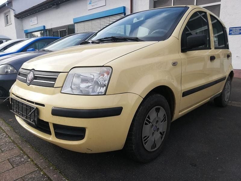 Gelb Gebraucht 2009 Fiat Panda Dynamic Limousine | 590 € - Bild 1/4