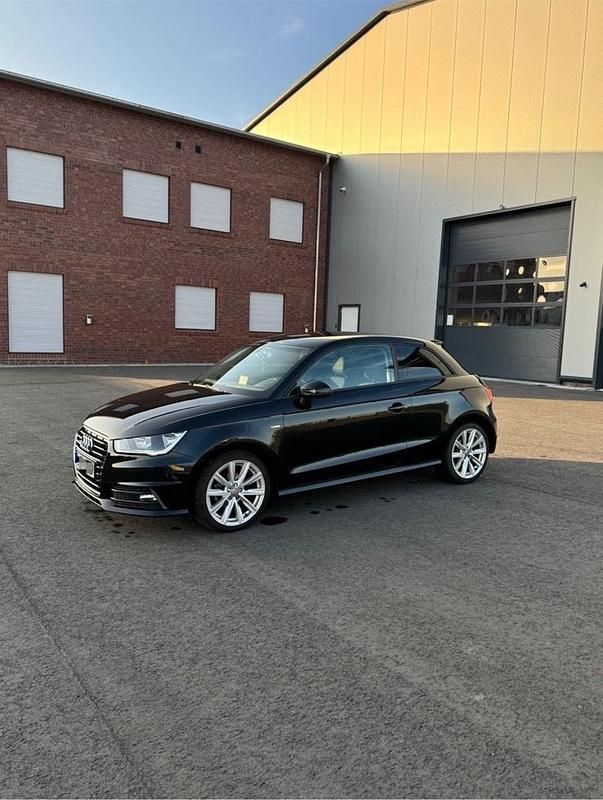 Gebraucht Audi A1 S-Line 95 PS (69 kW) 2015 Schwarz Kleinwagen