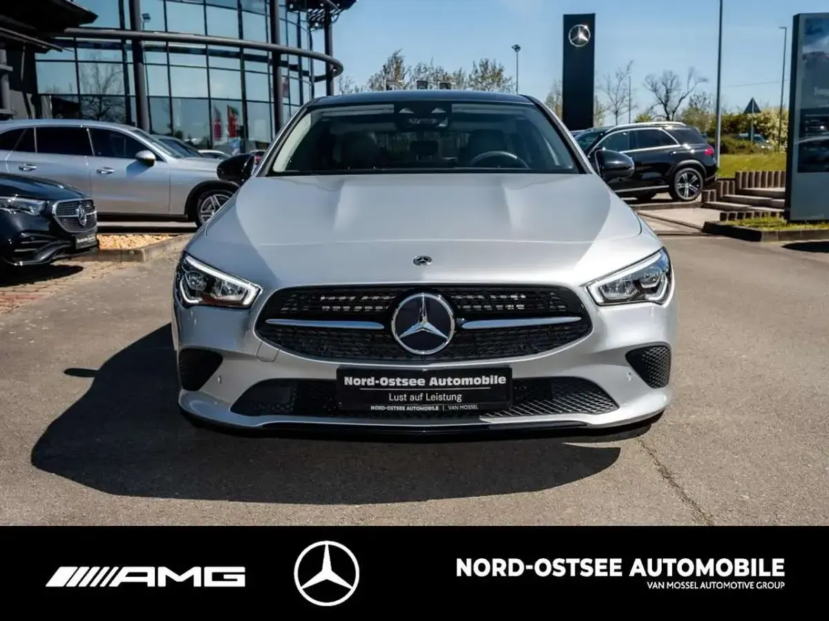 Gebraucht Mercedes CLA200 Progressive 150 PS (110 kW) 2022 Iridiumsilber metallic Kombi